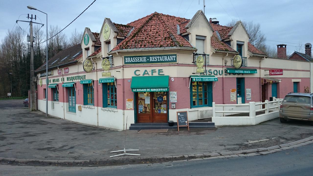 Le Relais De Risquetout Hem-Hardinval Eksteriør billede