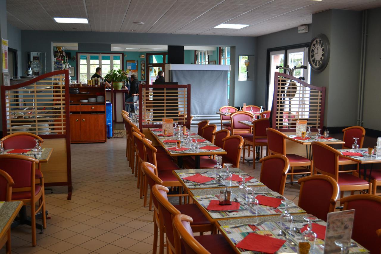 Le Relais De Risquetout Hem-Hardinval Eksteriør billede